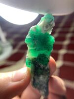102.80-Carat Swat Emerald Specimen: A Giant Emerald Column Shaped by the Earth - Image 3
