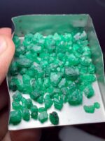 62.65ct Swat Emerald Rough Lot (9x8x6mm): Natural Green Crystals for Cutting or Collecting - Image 7