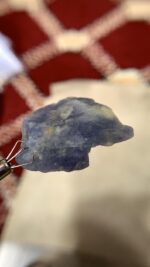 Striking 39.40ct Hackmanite Crystal from Afghanistan - Image 2