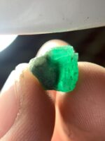 Understanding a 5.30 ct Emerald Crystal From Swat - Image 7