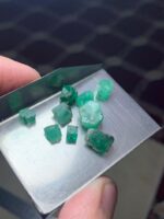 A 25.39 ct Emerald Rough Lot from Swat: Natural Beauty in Its Purest Form - Image 2
