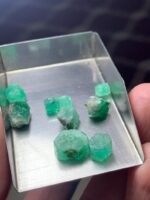 A 25.39 ct Emerald Rough Lot from Swat: Natural Beauty in Its Purest Form - Image 7
