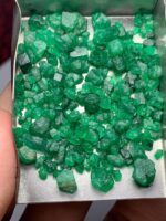 77.30ct Swat Emerald Rough Lot (7x7x6mm): Fine Natural Crystals for Faceting or Collection - Image 3