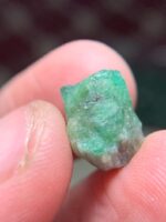 7.70ct Swat Emerald Specimen– A Fine Natural Green Gem from Pakistan - Image 3
