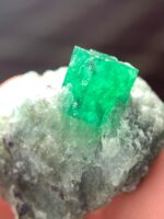A Powerful 44.85-Carat Swat Emerald Specimen — Depth, Density & Natural Beauty - Image 2