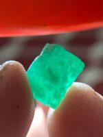 3.85 ct Natural Emerald Crystal from Swat Valley – Compact Geometry with Refined Character - Image 8