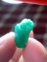 10.10 ct Natural Emerald Crystal from Swat Valley – Elongated Elegance with Remarkable Weight - Image 8
