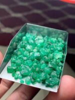 Magnificent Swat Emerald: 75.85ct Rough Gem of Exceptional Quality - Image 10
