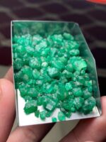 Magnificent Swat Emerald: 75.85ct Rough Gem of Exceptional Quality - Image 3