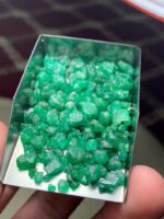 Magnificent Swat Emerald: 75.85ct Rough Gem of Exceptional Quality - Image 6