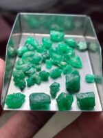 38.55 ct Swat Emerald Rough Lot — From Mountain to Collection - Image 3