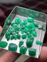 38.55 ct Swat Emerald Rough Lot — From Mountain to Collection - Image 4