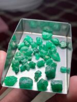38.55 ct Swat Emerald Rough Lot — From Mountain to Collection - Image 9