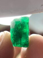 4.70 ct Natural Swat Emerald Crystal – A Rare Green Treasure from Pakistan - Image 12