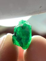 4.70 ct Natural Swat Emerald Crystal – A Rare Green Treasure from Pakistan - Image 13