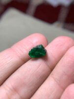 4.70 ct Natural Swat Emerald Crystal – A Rare Green Treasure from Pakistan - Image 5