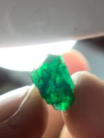 4.70 ct Natural Swat Emerald Crystal – A Rare Green Treasure from Pakistan - Image 6