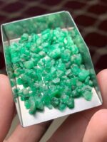 Rare 58.20 ct Emerald Rough from Swat - Image 2