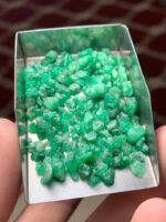 Rare 58.20 ct Emerald Rough from Swat - Image 5