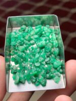 Rare 58.20 ct Emerald Rough from Swat - Image 9