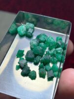 Rare and Beautiful: 34.14ct Emerald Lot from Swat Valley - Image 6