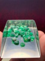 Rare and Beautiful: 34.14ct Emerald Lot from Swat Valley - Image 7