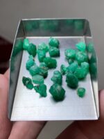 Exploring a 28.65-Carat Emerald Rough Lot from Swat: Small Size, Big Potential - Image 5