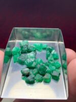 Rare and Beautiful: 34.14ct Emerald Lot from Swat Valley - Image 10