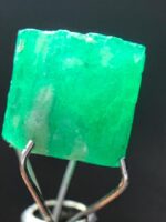 3.73ct Swat Emerald Crystal – A Bold and Brilliant Gemstone from Northern Pakistan - Image 6