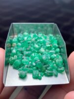 Slender Strength: 58.35 ct Emerald Rough Lot from Swat Valley - Image 7