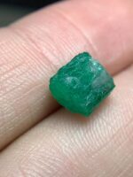 3.73ct Swat Emerald Crystal – A Bold and Brilliant Gemstone from Northern Pakistan - Image 7