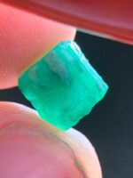 3.73ct Swat Emerald Crystal – A Bold and Brilliant Gemstone from Northern Pakistan - Image 9