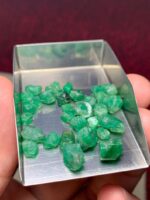 Swat Valley Emeralds: 36.65ct Lot of Natural Green Beauty - Image 5