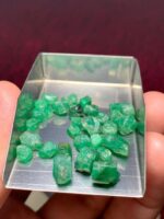 Swat Valley Emeralds: 36.65ct Lot of Natural Green Beauty - Image 8