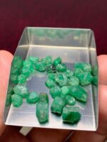 Swat Valley Emeralds: 36.65ct Lot of Natural Green Beauty - Image 9