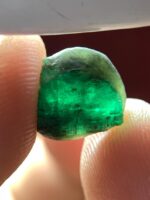 Featured Stone: 3.61 ct Emerald Crystal from Swat — Compact and Balanced - Image 6