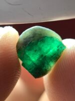 Featured Stone: 3.61 ct Emerald Crystal from Swat — Compact and Balanced - Image 7