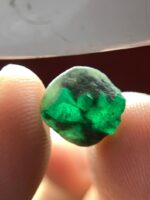 Featured Stone: 3.61 ct Emerald Crystal from Swat — Compact and Balanced - Image 10