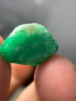 Majestic 16.570 ct Swat Emerald Crystal – A Rare Natural Treasure - Image 4
