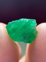 4.30ct Swat Emerald Crystal – A Fine Natural Miniature - Image 4