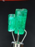 Discovering the Elegance of a 2.46ct Emerald from Swat: A Gemstone of Distinction - Image 2