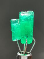 Discovering the Elegance of a 2.46ct Emerald from Swat: A Gemstone of Distinction - Image 5