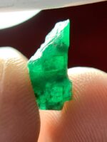 New Entry: A 2.84 ct Swat Emerald Crystal with Elegant Length - Image 11