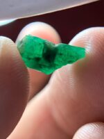 New Entry: A 2.84 ct Swat Emerald Crystal with Elegant Length - Image 3