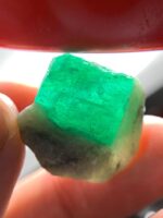 33.90ct Swat Emerald Specimen: A Majestic Natural Crystal - Image 2