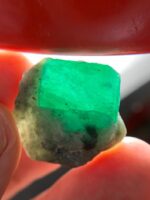 33.90ct Swat Emerald Specimen: A Majestic Natural Crystal - Image 3