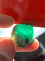 33.90ct Swat Emerald Specimen: A Majestic Natural Crystal - Image 5