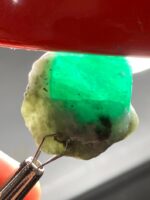 33.90ct Swat Emerald Specimen: A Majestic Natural Crystal - Image 7