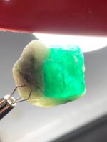 33.90ct Swat Emerald Specimen: A Majestic Natural Crystal - Image 9