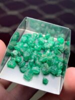 55.30ct Swat Emerald Rough Gemstone: Uncut Crystal - Image 2